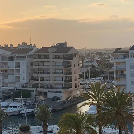 Port Nautic 5 D Apartment